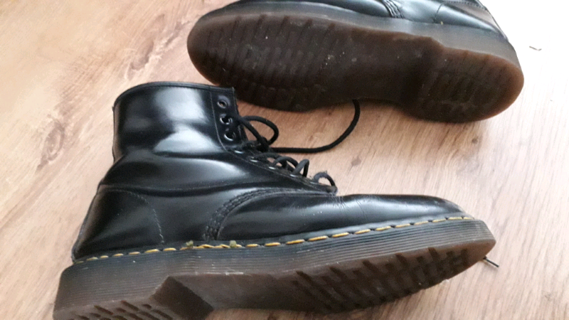 gumtree doc martens